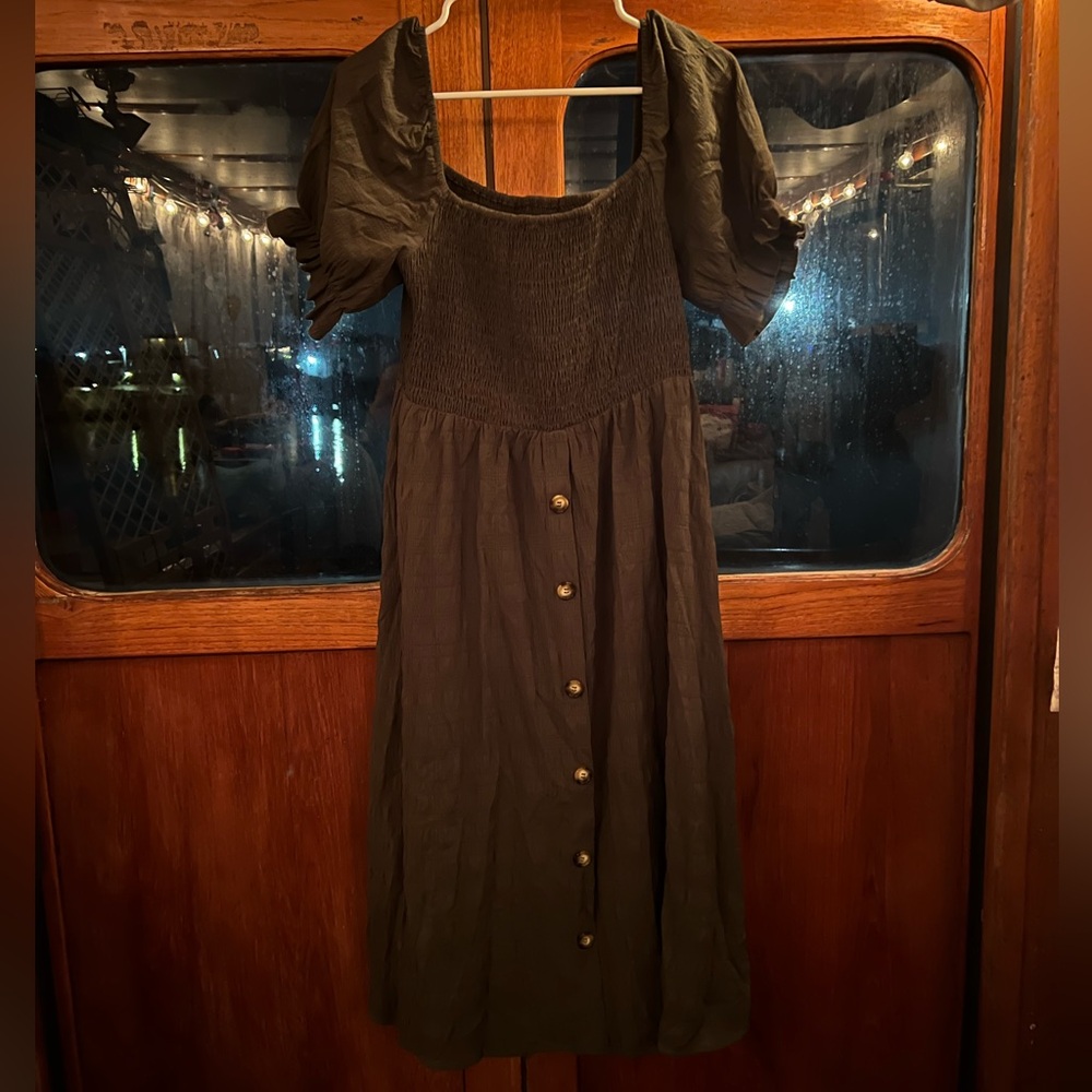 Olive Green Smocked Midi Dress with Puff Sleeves and Button Detail (XL)